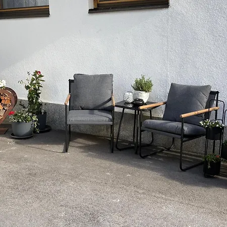 Eichhorner Apartament Außervillgraten
